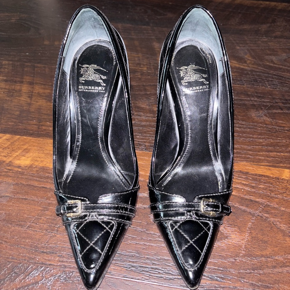 Burberry Black Patent Leather Stiletto Heels with Bow